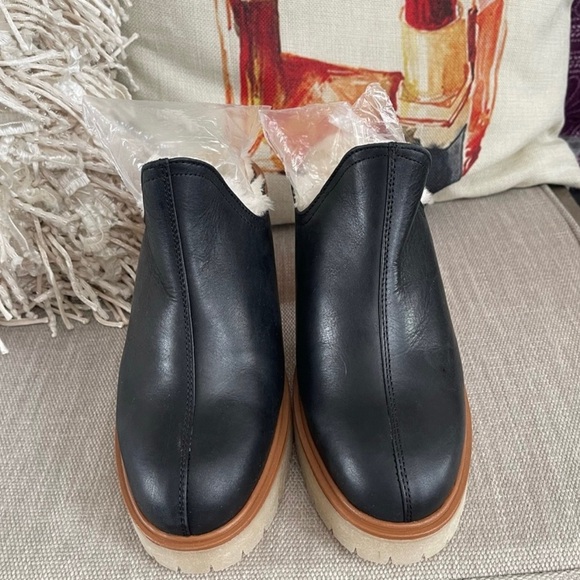 ✨NWOB✨ FREE PEOPLE James Cozy Mule | Size 39.5 - Picture 2 of 7